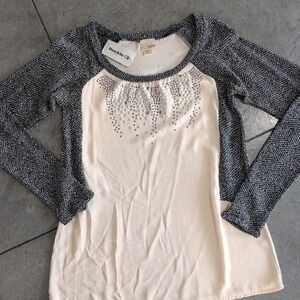 NWT Daytrip By Buckle Long Sleeve Tope‎ Black Beaded Neck Women's Small